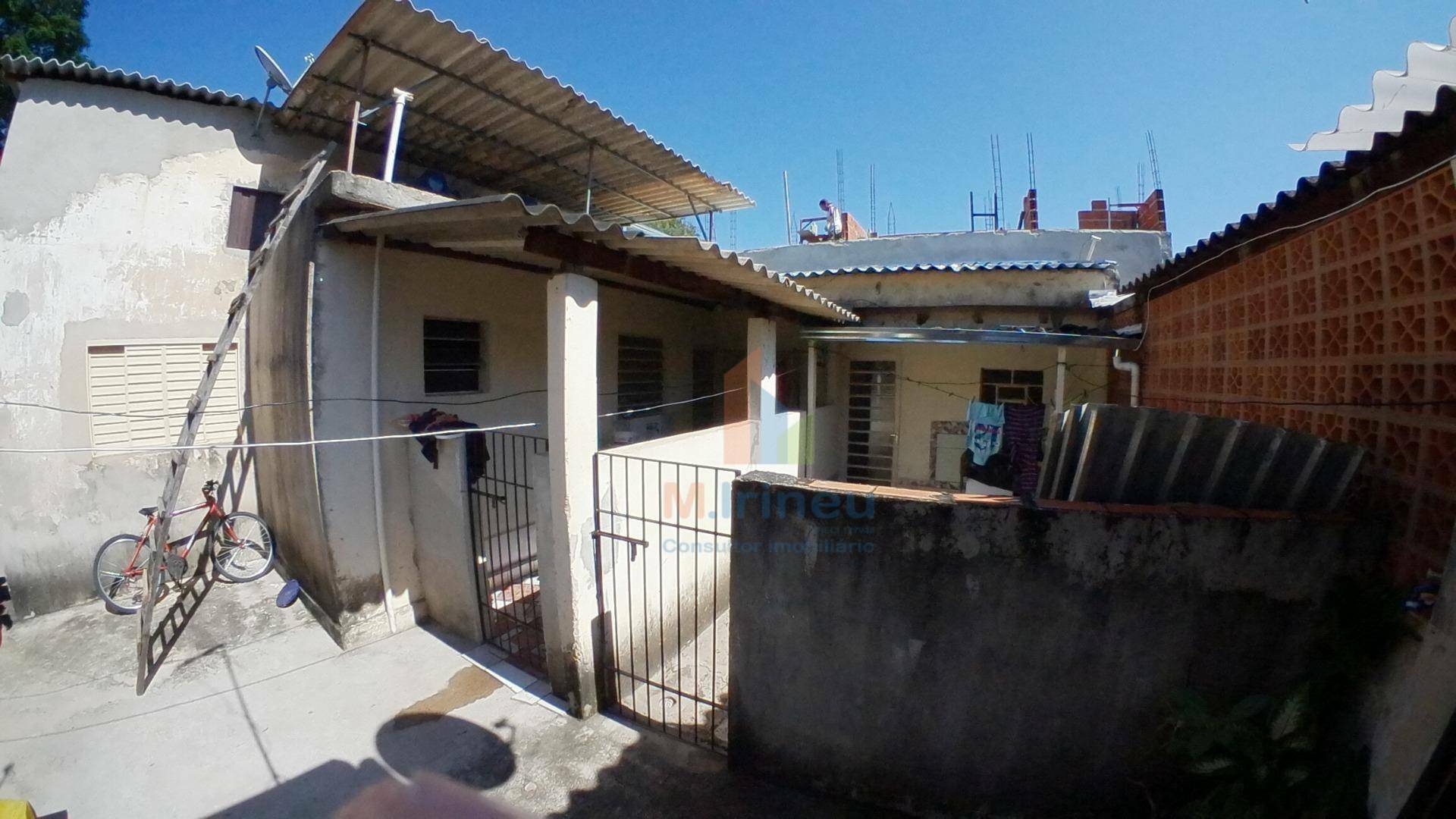 Casa à venda com 5 quartos, 200m² - Foto 12