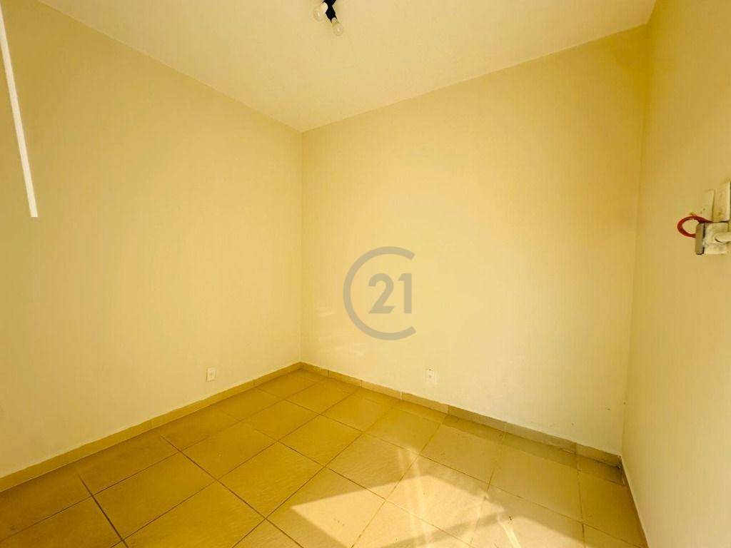 Casa de Condomínio para alugar com 4 quartos, 240m² - Foto 16