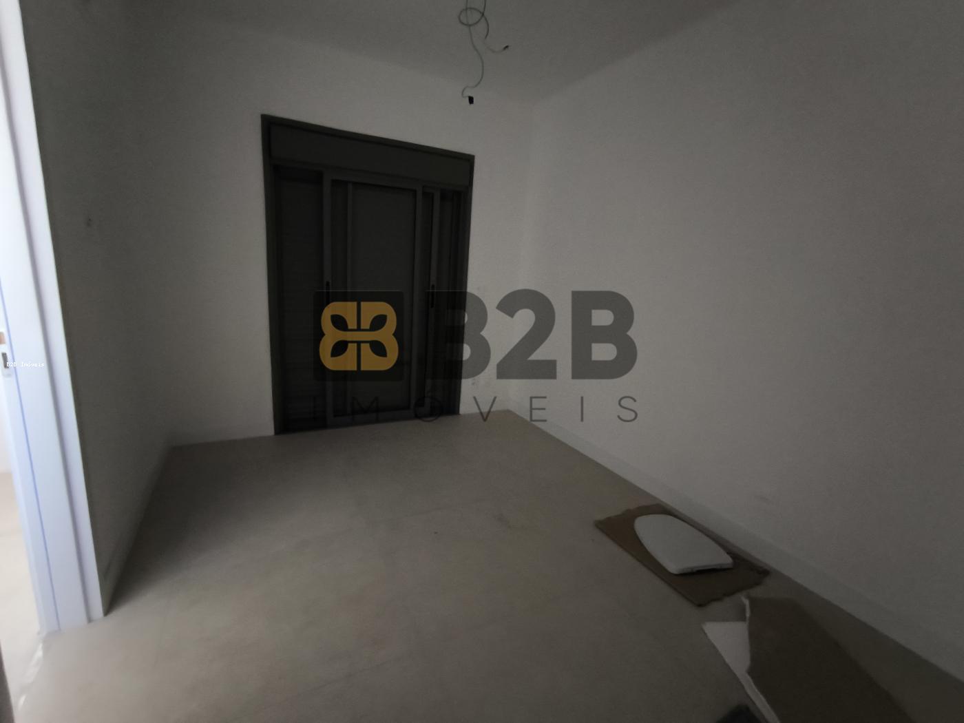 Apartamento à venda com 3 quartos, 117m² - Foto 9