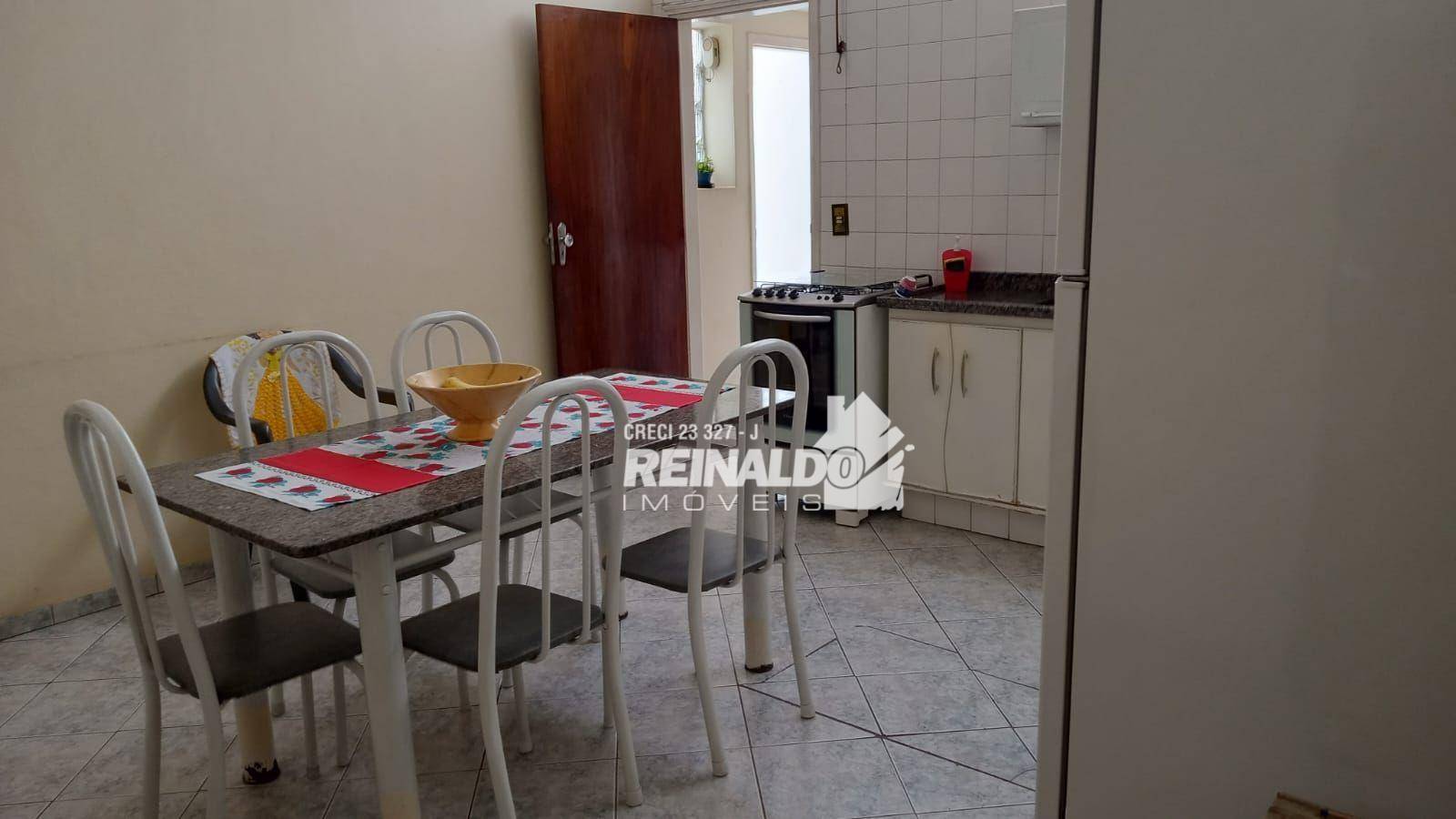 Casa à venda com 4 quartos, 192m² - Foto 2