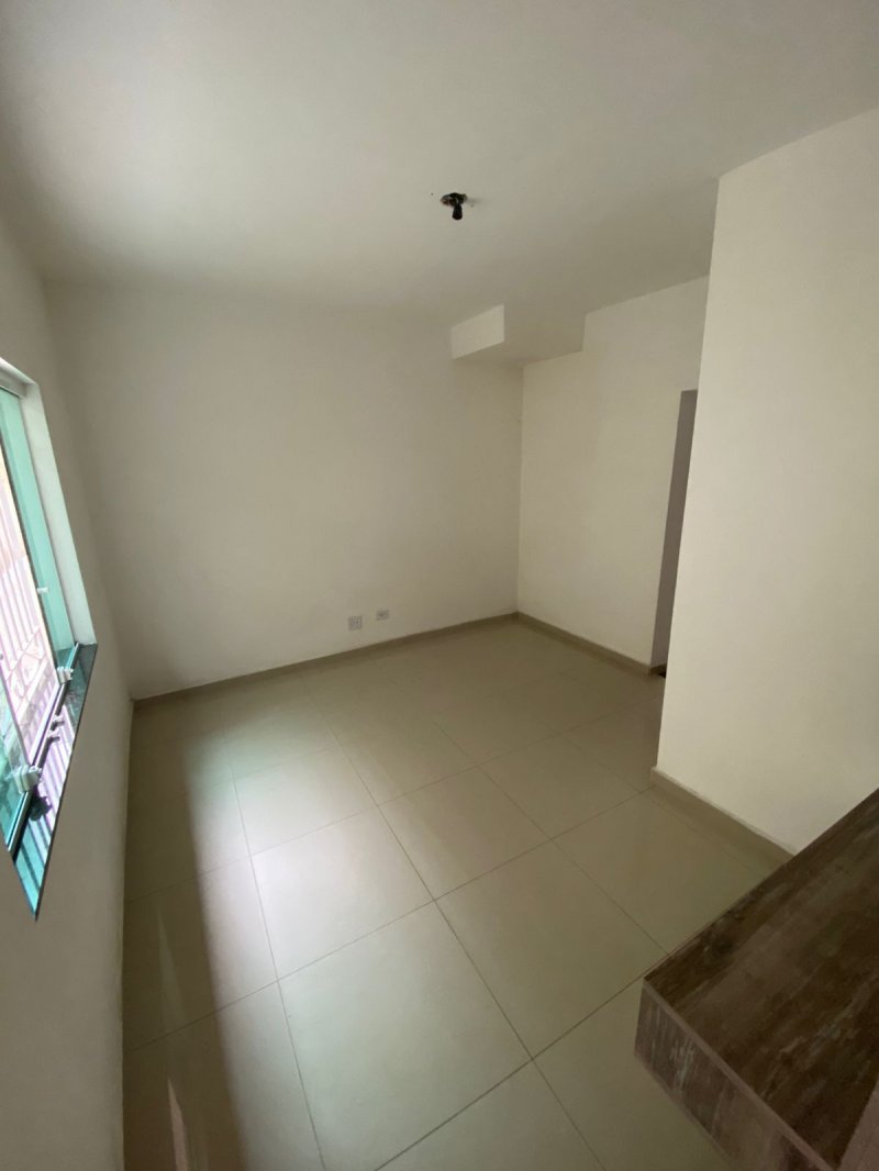 Sobrado à venda com 3 quartos, 70m² - Foto 3