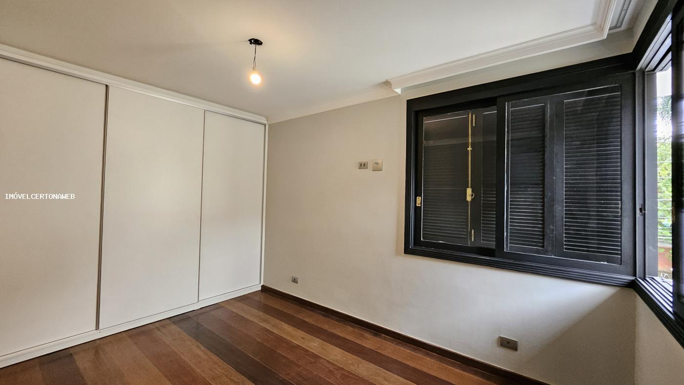 Casa à venda com 5 quartos, 420m² - Foto 34