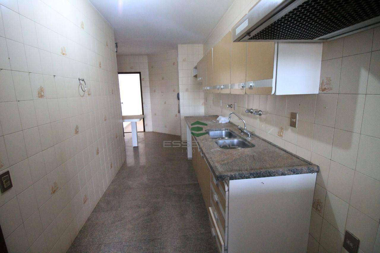 Apartamento à venda com 3 quartos, 158m² - Foto 5