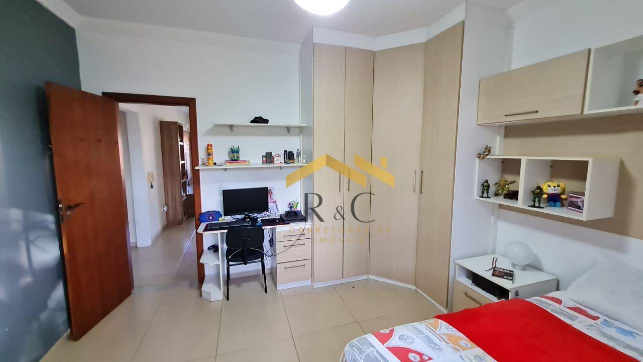 Casa à venda com 4 quartos, 187m² - Foto 12