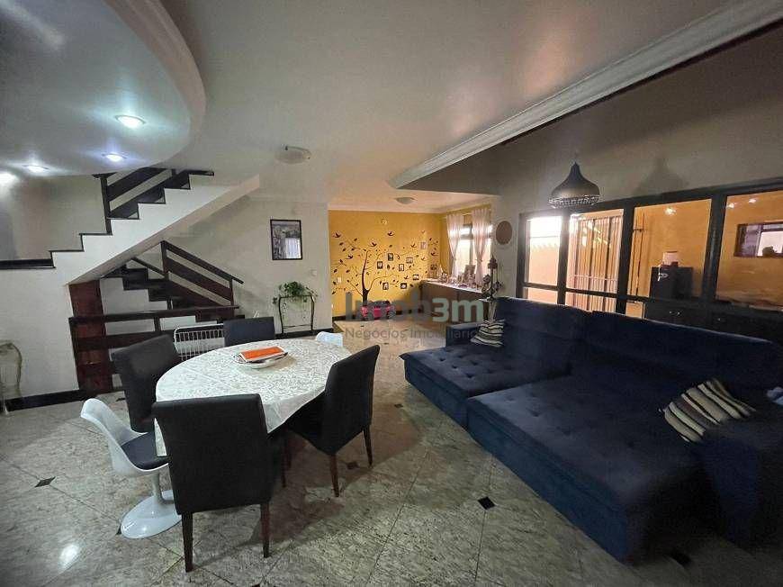 Casa à venda com 5 quartos, 300m² - Foto 7