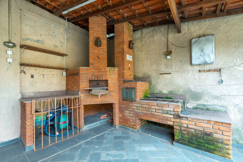 Casa de Condomínio à venda com 4 quartos, 233m² - Foto 17