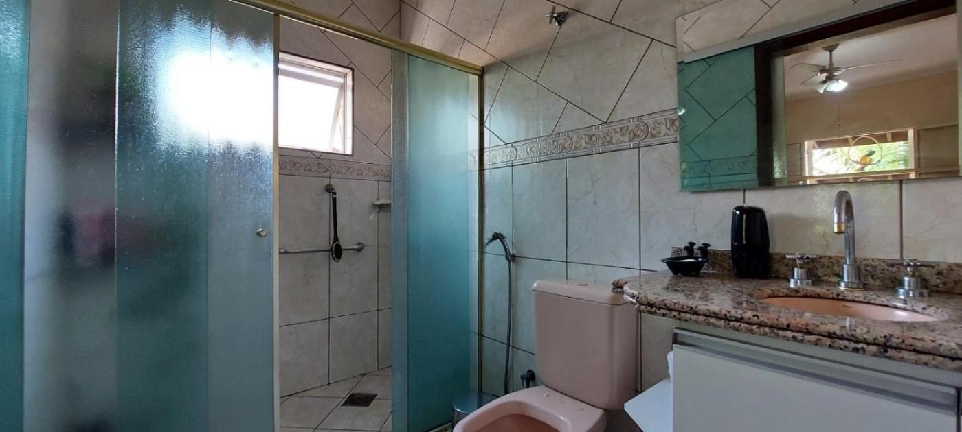 Casa de Condomínio para alugar com 3 quartos, 330m² - Foto 20