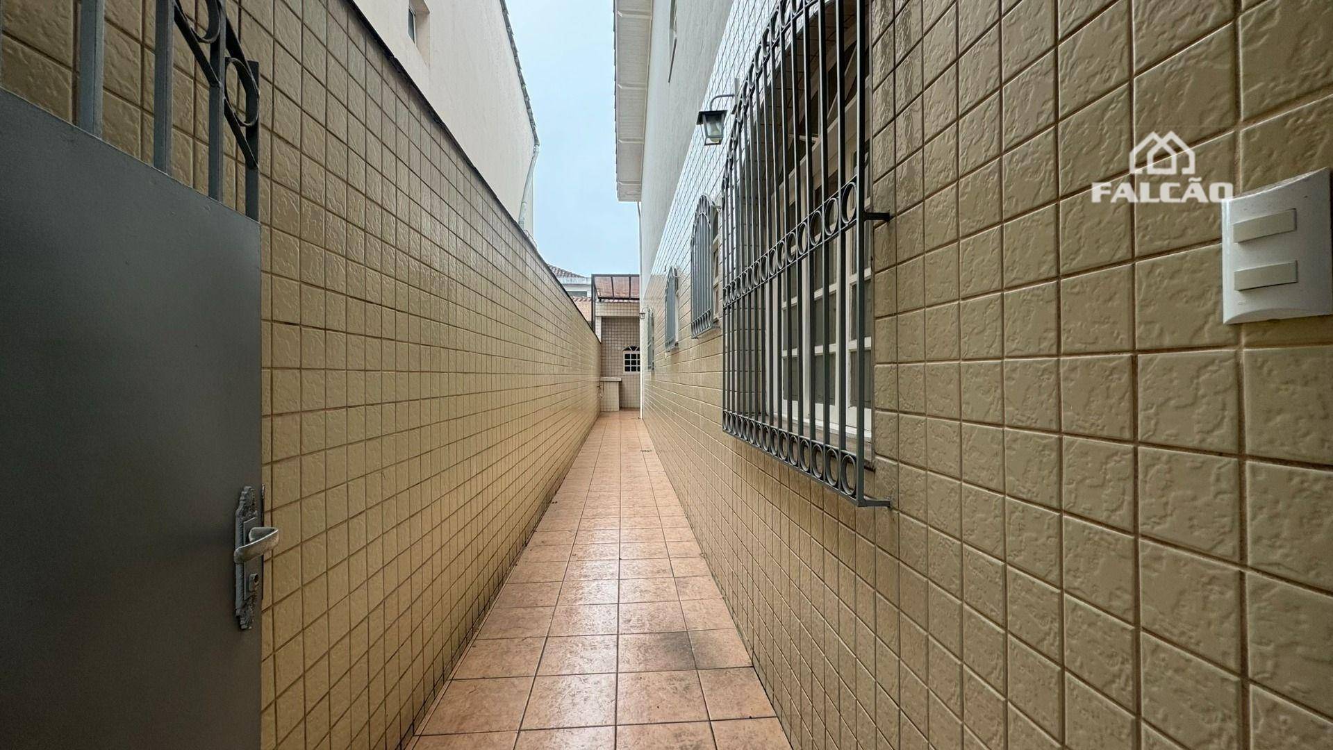 Sobrado à venda com 4 quartos, 214m² - Foto 42