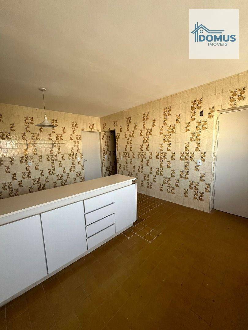 Apartamento para alugar com 4 quartos, 230m² - Foto 20