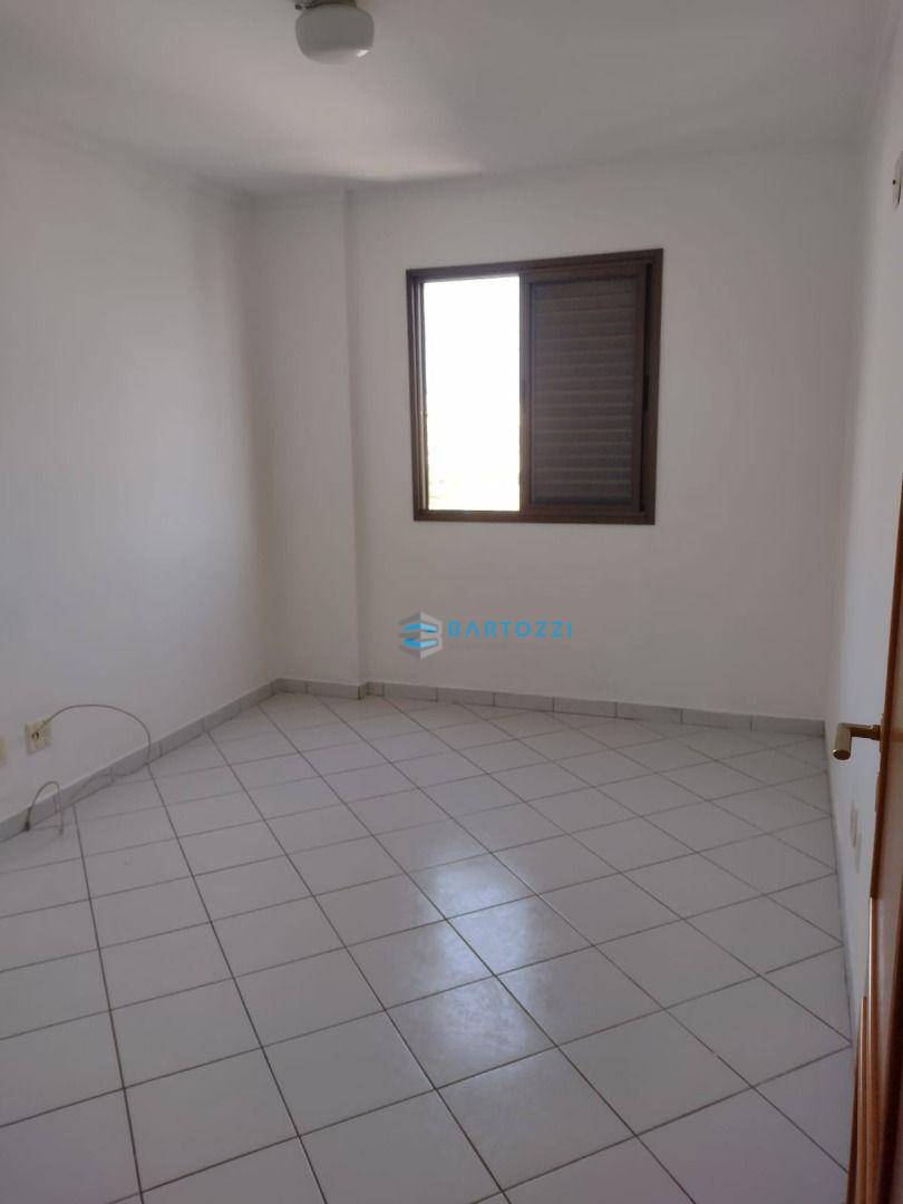 Apartamento à venda com 4 quartos, 135m² - Foto 13