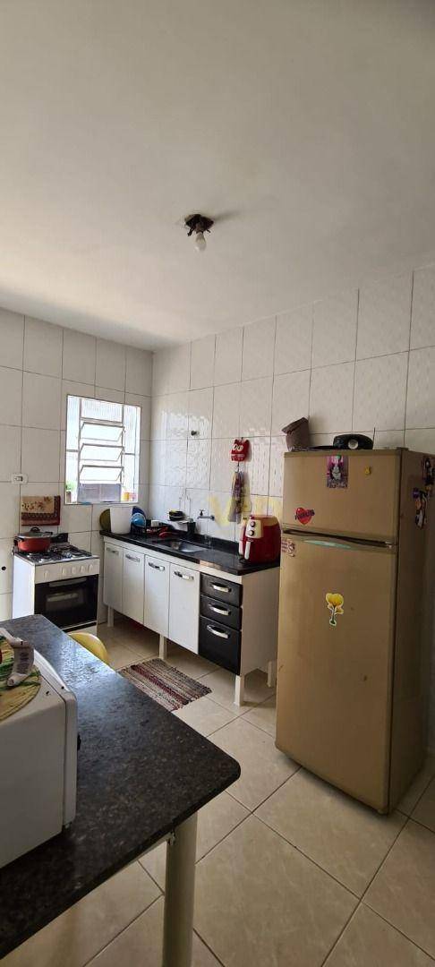 Casa à venda com 4 quartos, 80m² - Foto 3