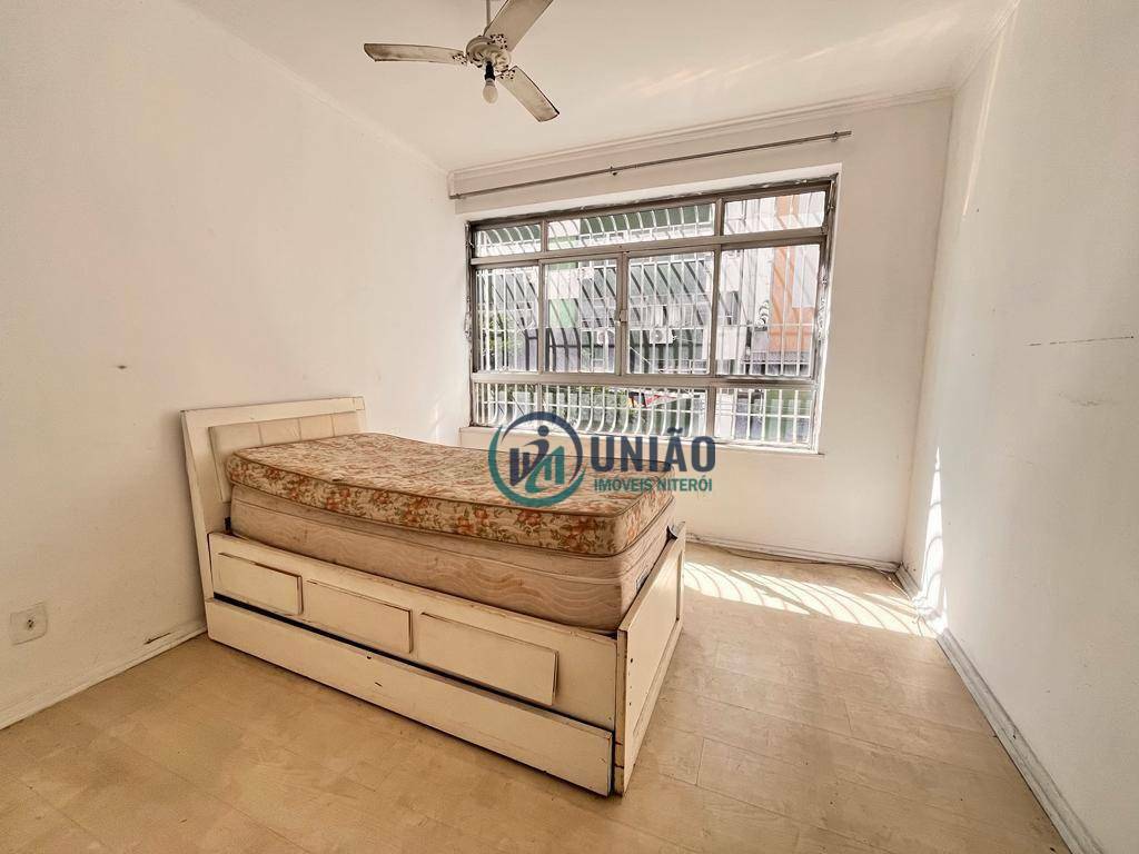 Apartamento à venda com 3 quartos, 125m² - Foto 19