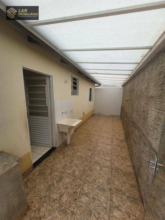 Casa para alugar com 3 quartos, 140m² - Foto 15