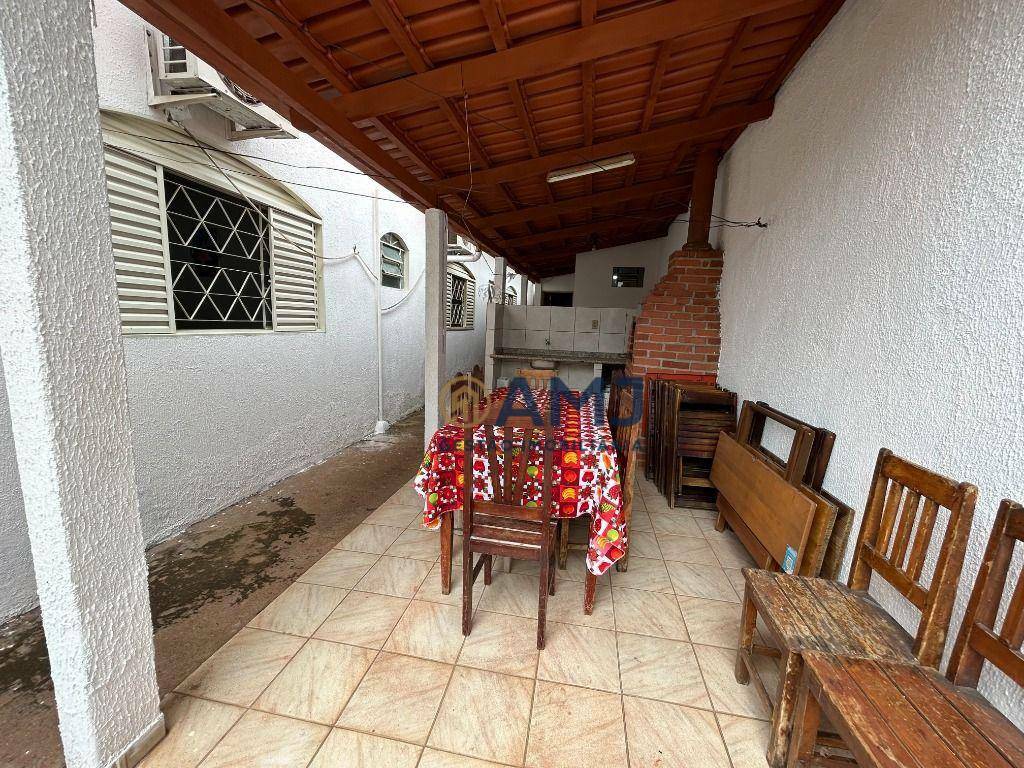 Casa à venda com 3 quartos, 191m² - Foto 37