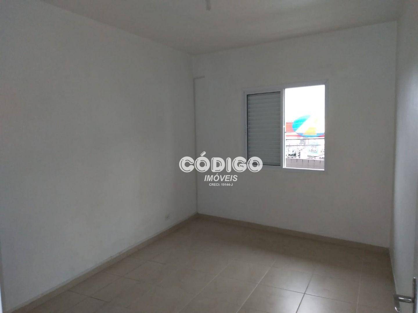 Casa para alugar com 2 quartos, 70m² - Foto 26