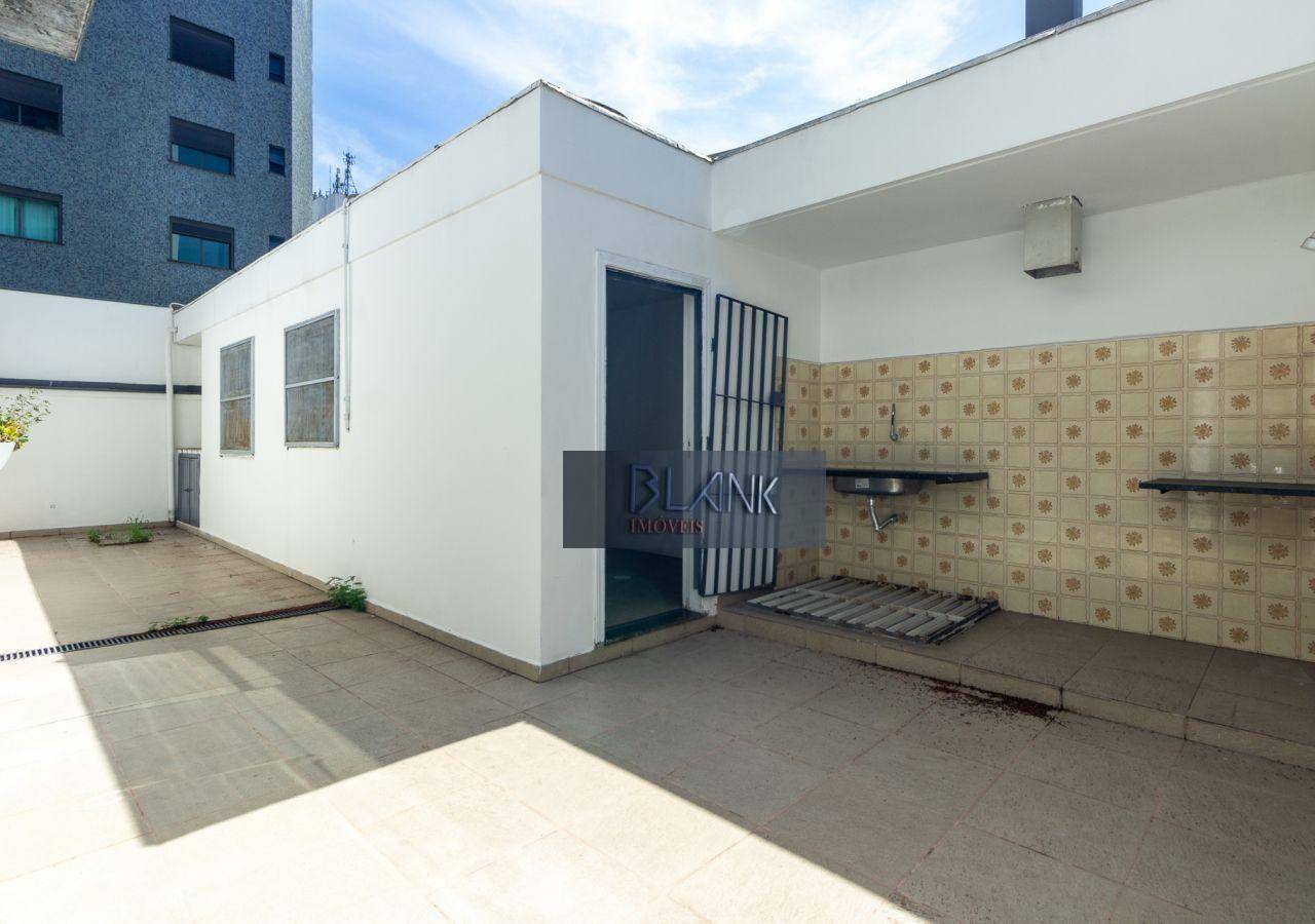 Casa à venda e aluguel com 4 quartos, 330m² - Foto 32