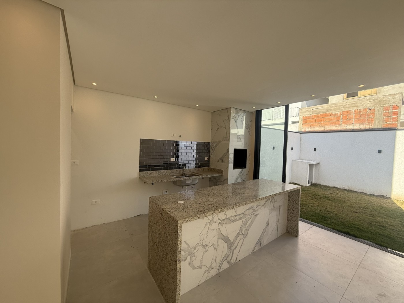 Casa à venda com 3 quartos, 123m² - Foto 9