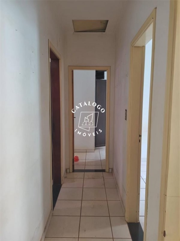 Casa à venda com 4 quartos, 250m² - Foto 9