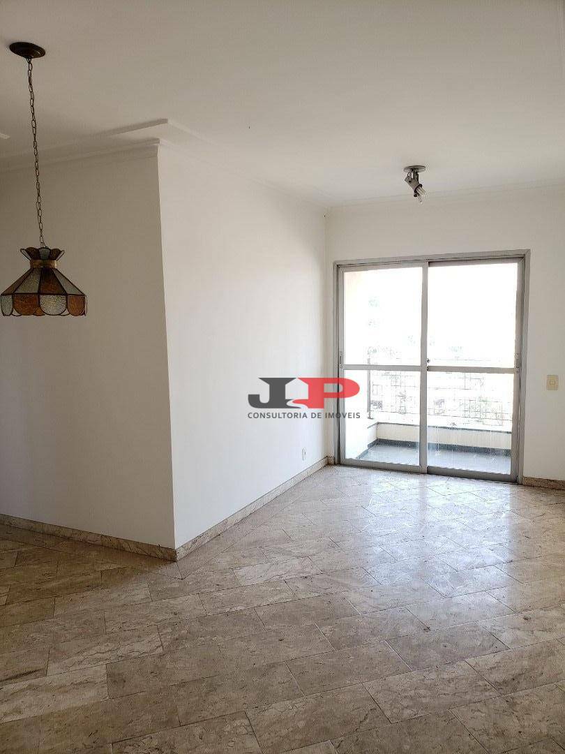 Apartamento para alugar com 3 quartos, 72m² - Foto 2