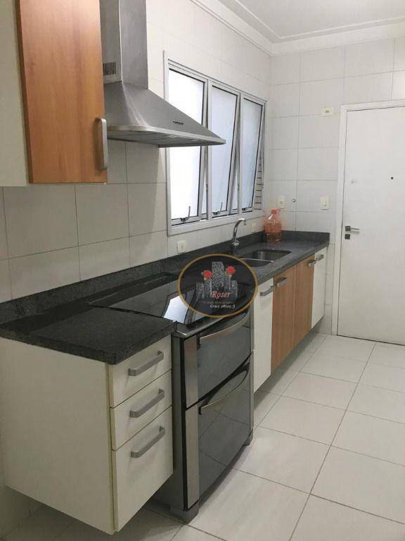 Apartamento para alugar com 3 quartos, 130m² - Foto 10