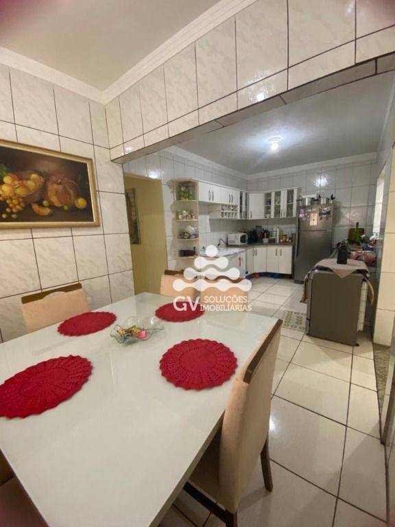 Casa à venda com 3 quartos, 186m² - Foto 2