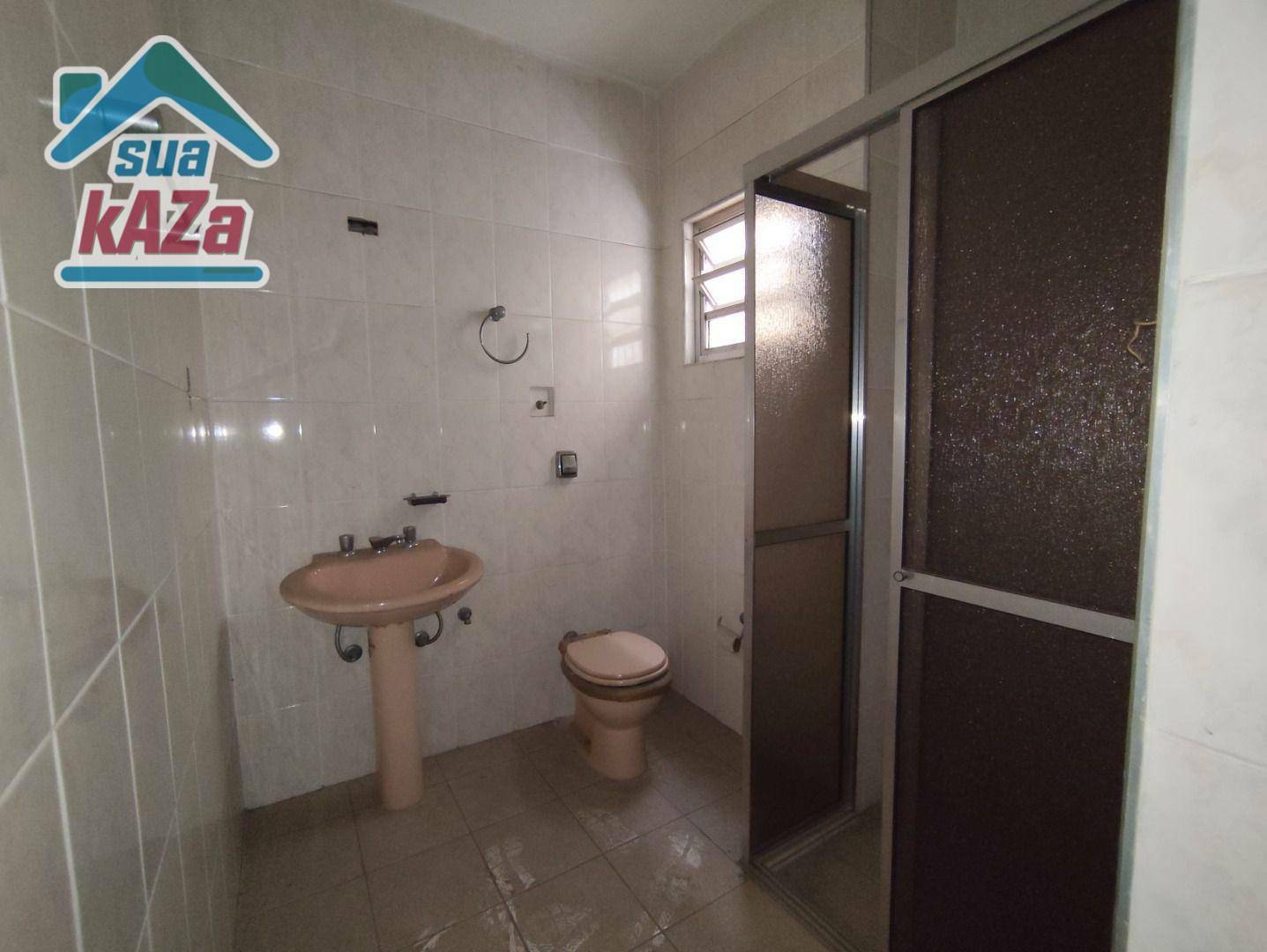 Casa à venda com 6 quartos, 230m² - Foto 23