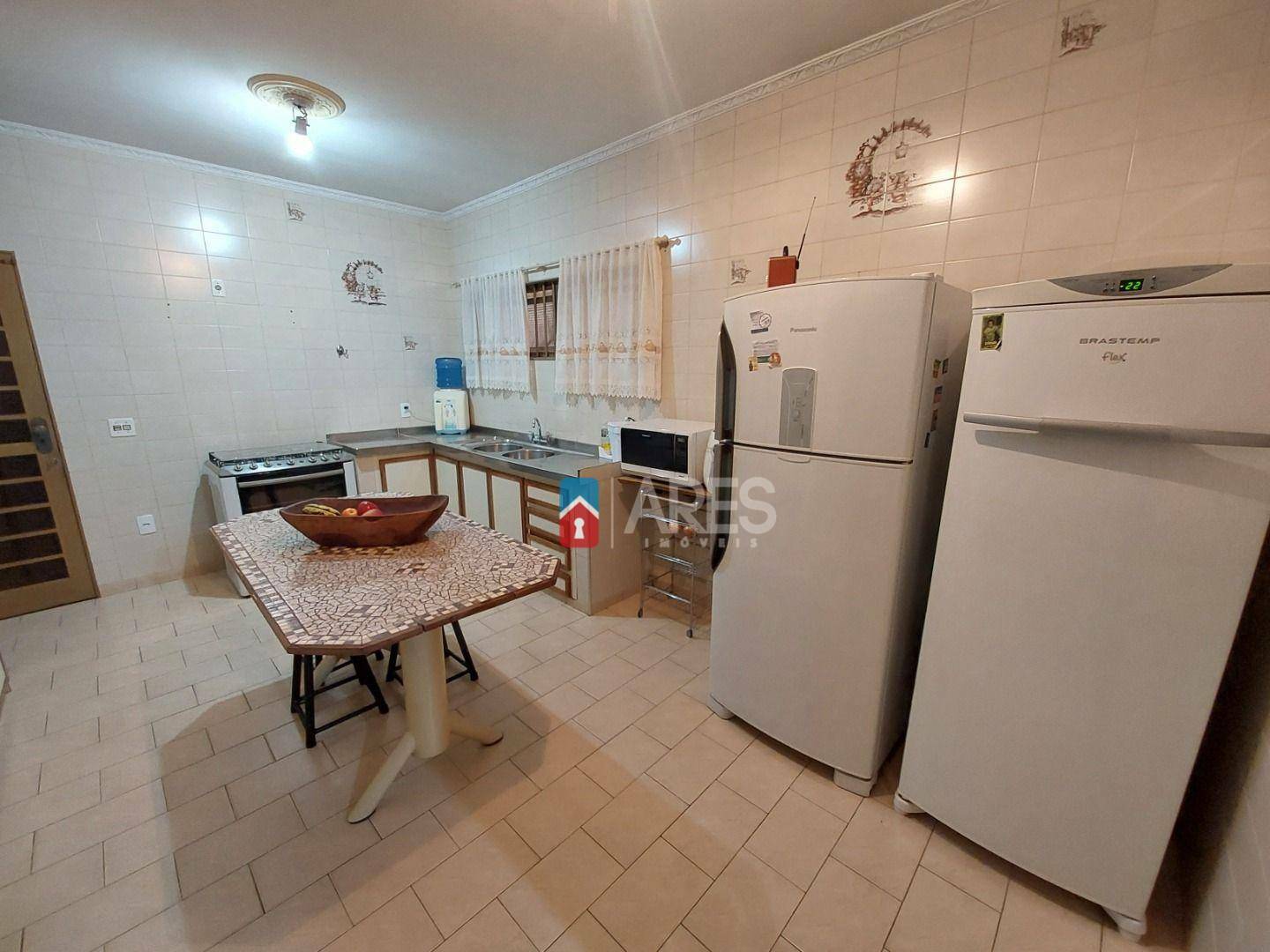 Casa à venda com 3 quartos, 217m² - Foto 16