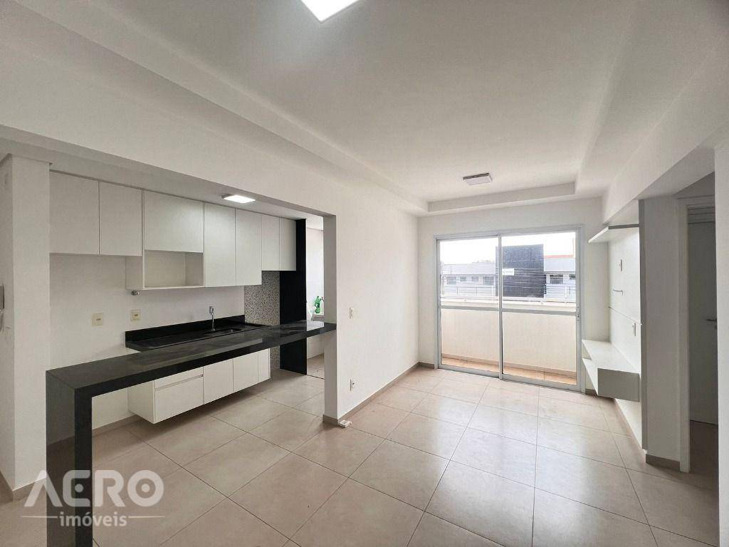 Apartamento para alugar com 2 quartos, 60m² - Foto 4