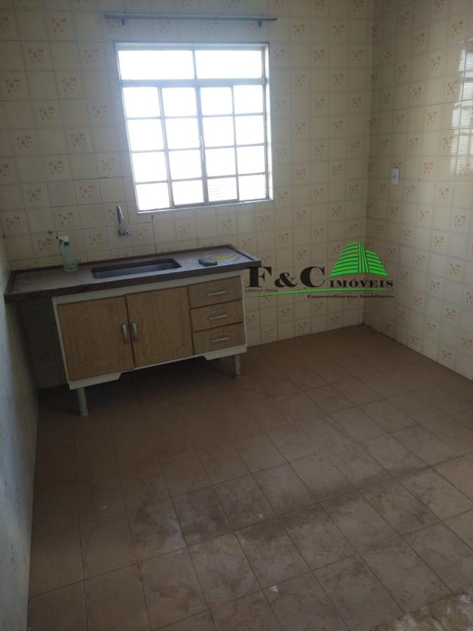 Casa à venda com 2 quartos, 250m² - Foto 7