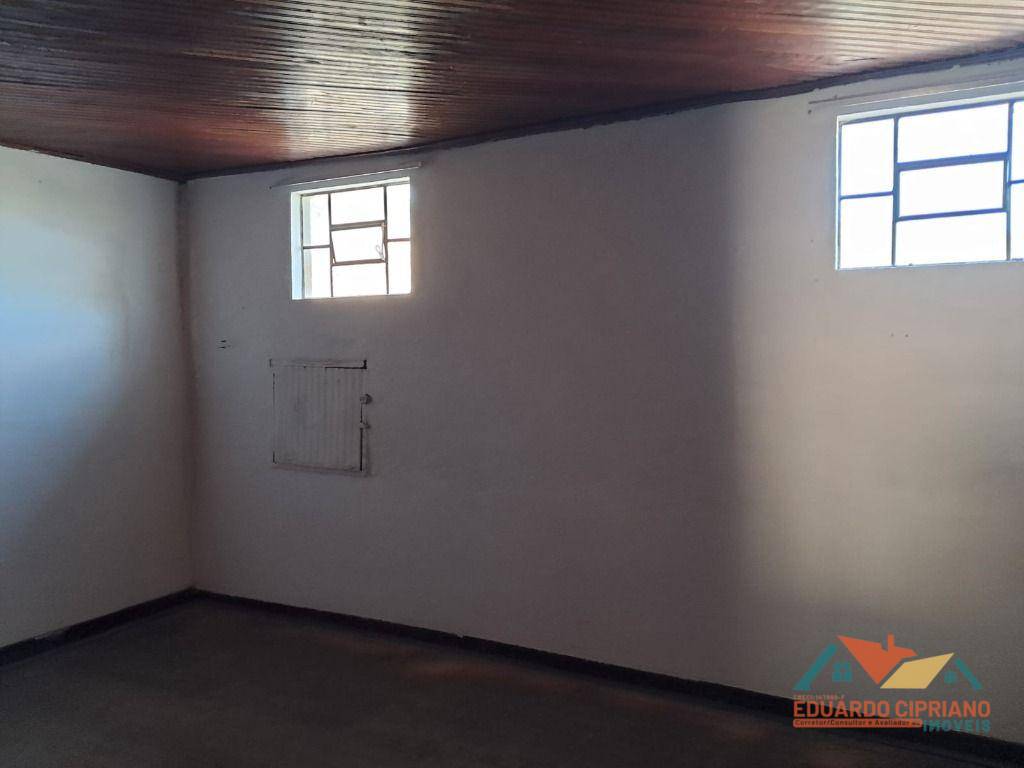 Casa à venda com 6 quartos, 230m² - Foto 41