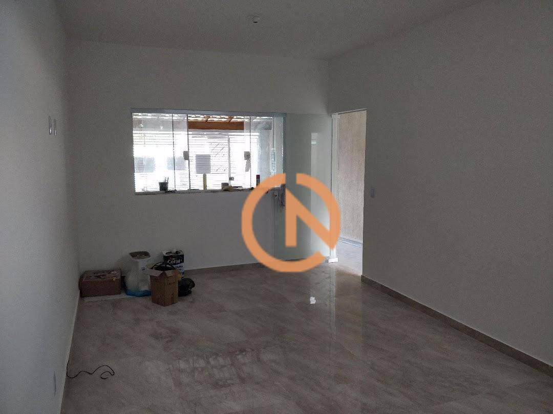 Sobrado à venda com 4 quartos, 180m² - Foto 2