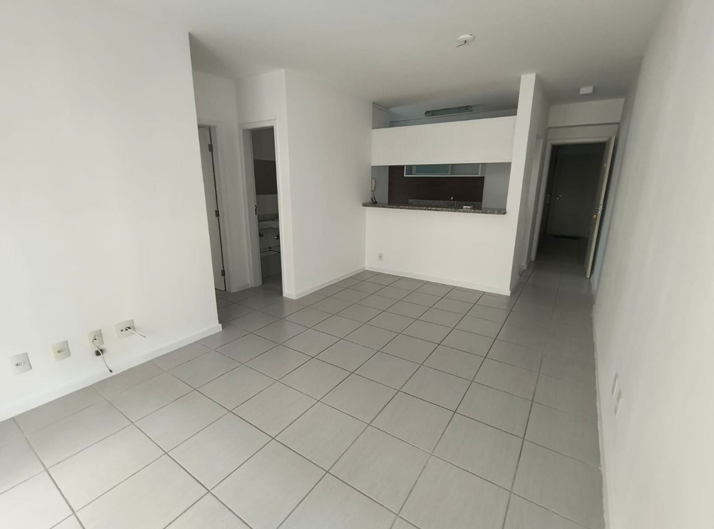 Apartamento para alugar com 3 quartos, 80m² - Foto 2