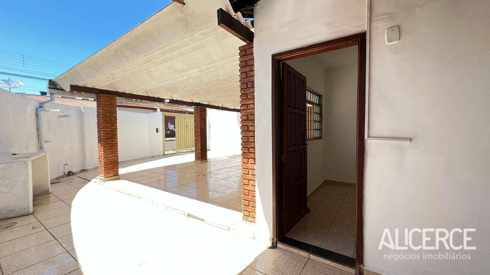 Casa à venda com 2 quartos, 117m² - Foto 3