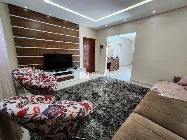 Casa à venda com 4 quartos, 200m² - Foto 9