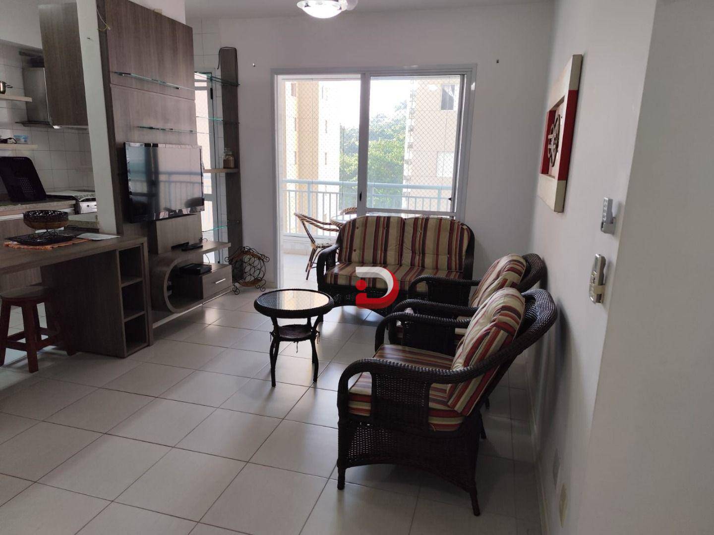 Apartamento à venda com 2 quartos, 70m² - Foto 4