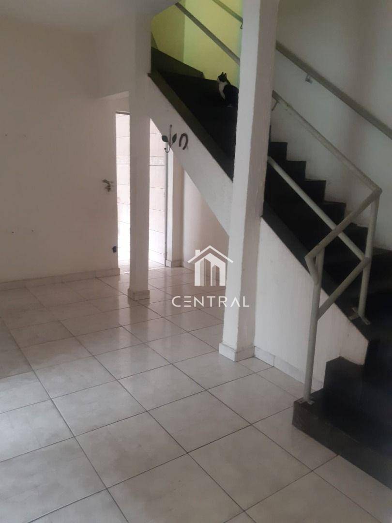 Sobrado à venda com 4 quartos, 150m² - Foto 2