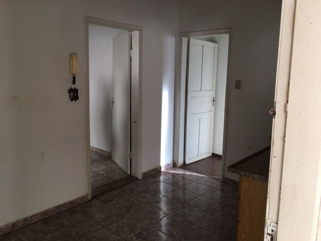 Casa à venda com 2 quartos, 300m² - Foto 6