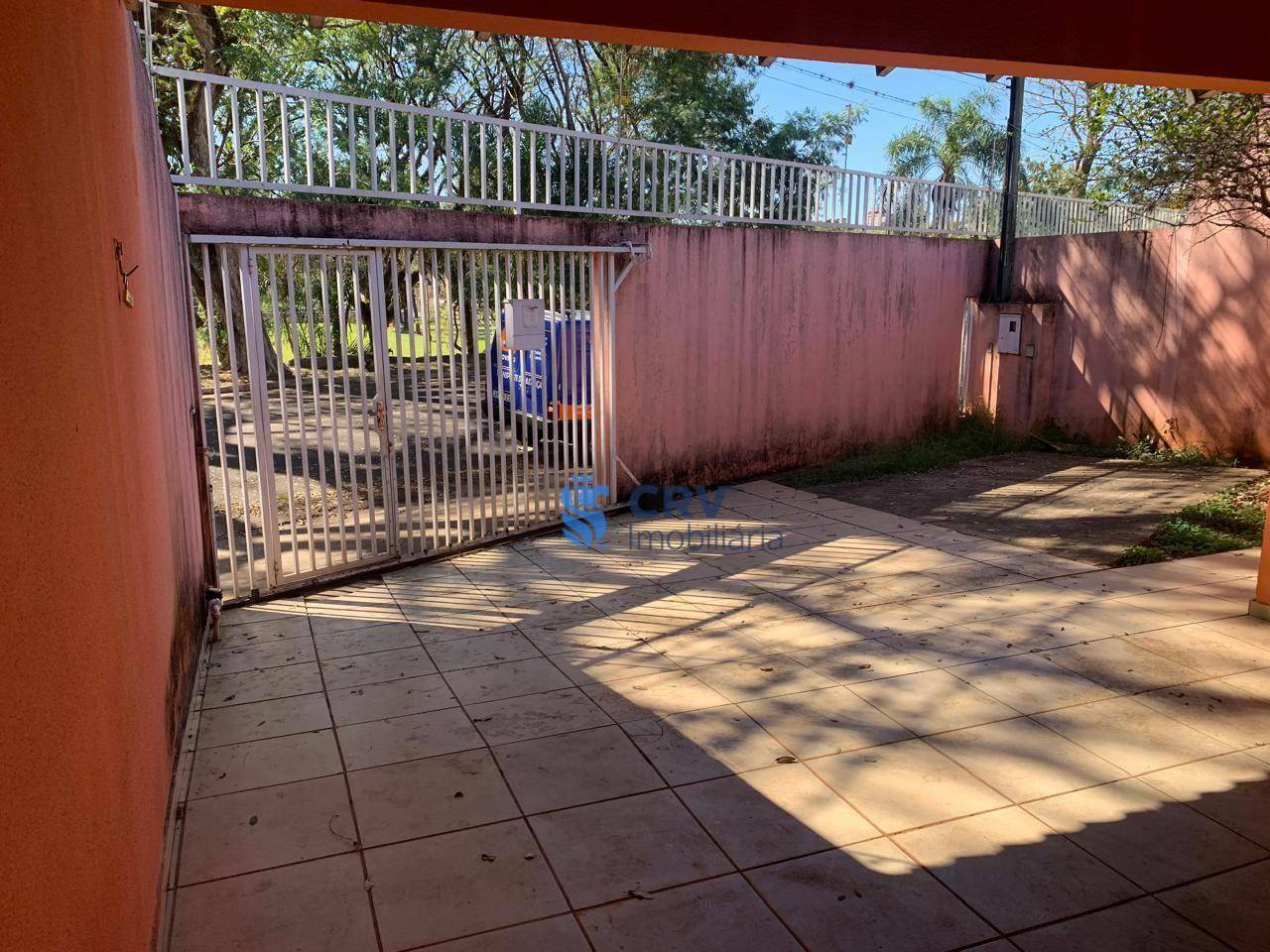 Casa à venda com 3 quartos, 90m² - Foto 3