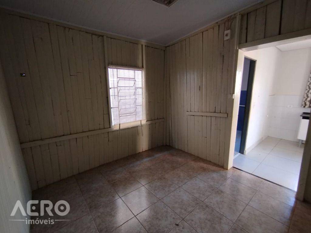 Casa para alugar com 2 quartos, 110m² - Foto 6