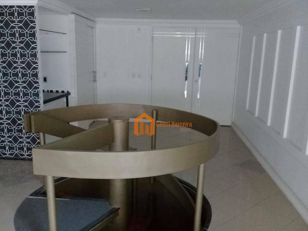 Apartamento à venda com 3 quartos, 300m² - Foto 17