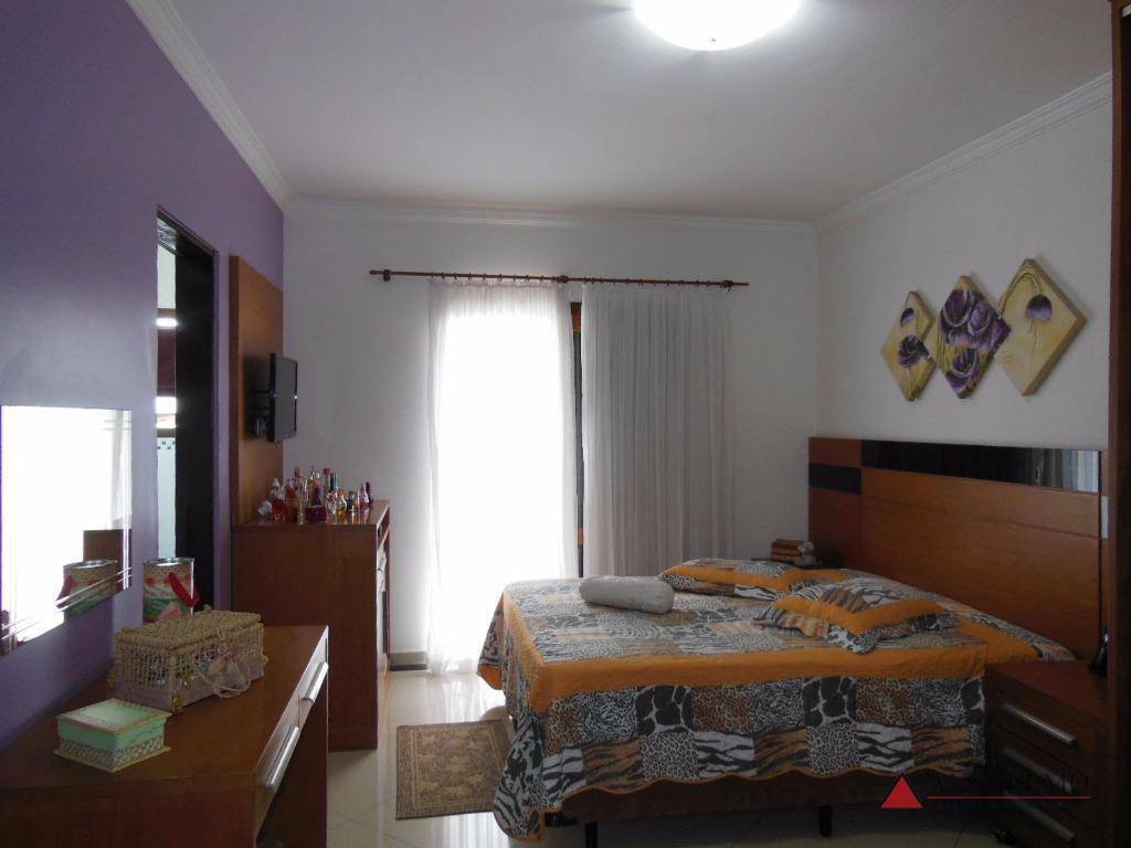 Sobrado à venda com 3 quartos, 236m² - Foto 9