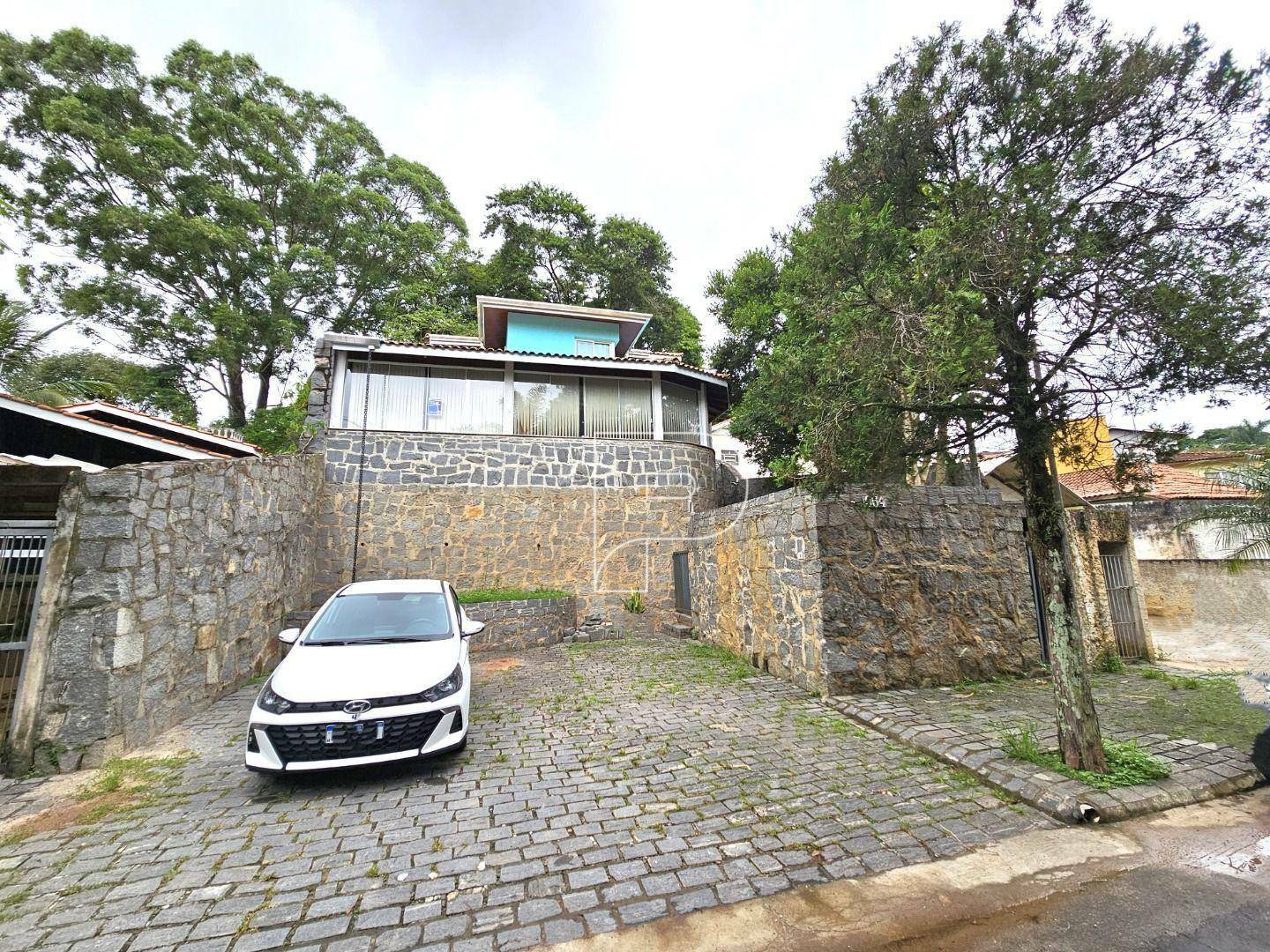 Casa à venda com 3 quartos, 250m² - Foto 2