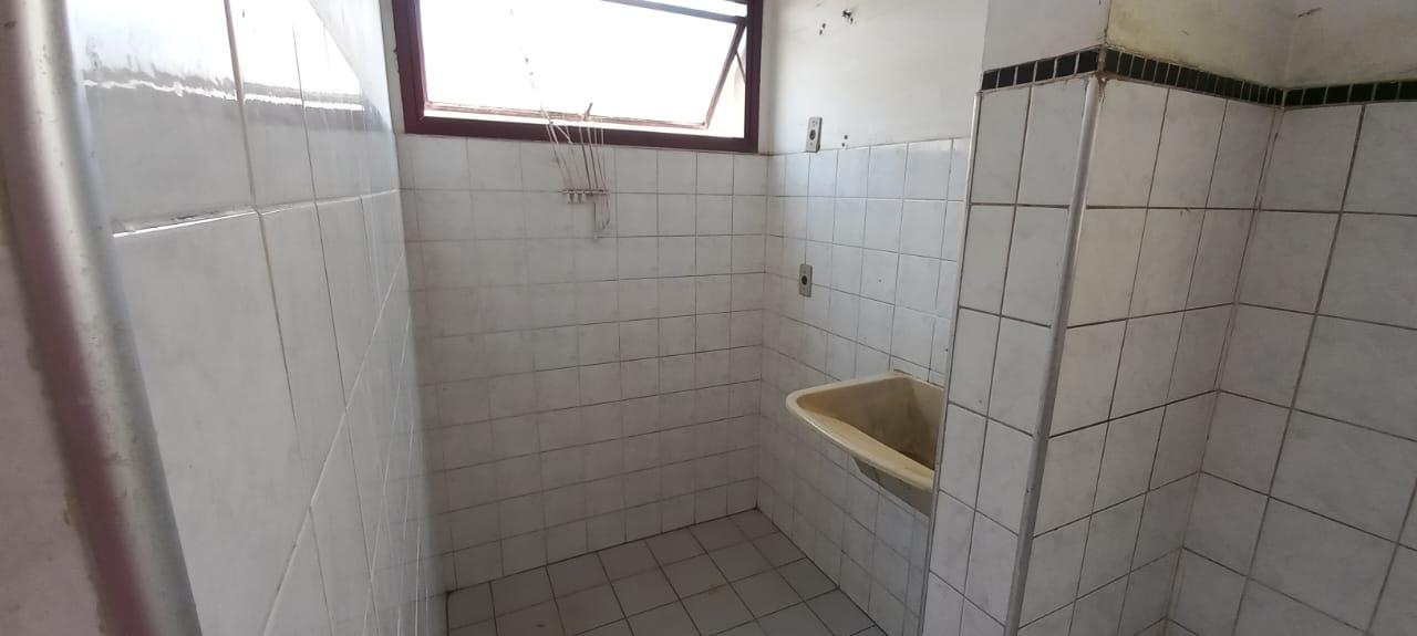 Apartamento à venda com 2 quartos, 66m² - Foto 3