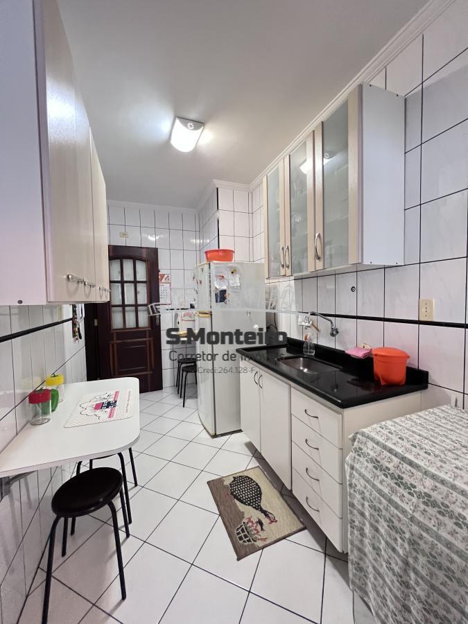 Apartamento à venda com 2 quartos, 71m² - Foto 12