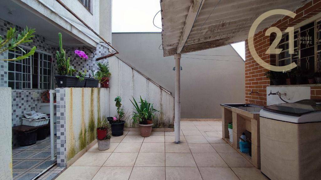 Casa à venda com 7 quartos, 231m² - Foto 29