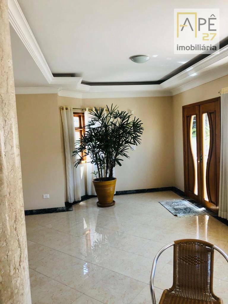 Casa à venda com 4 quartos, 254m² - Foto 4