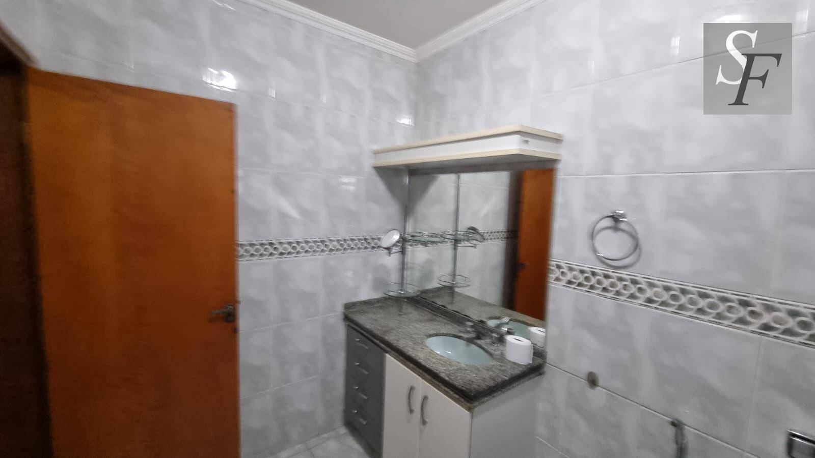 Sobrado para alugar com 3 quartos, 302m² - Foto 52