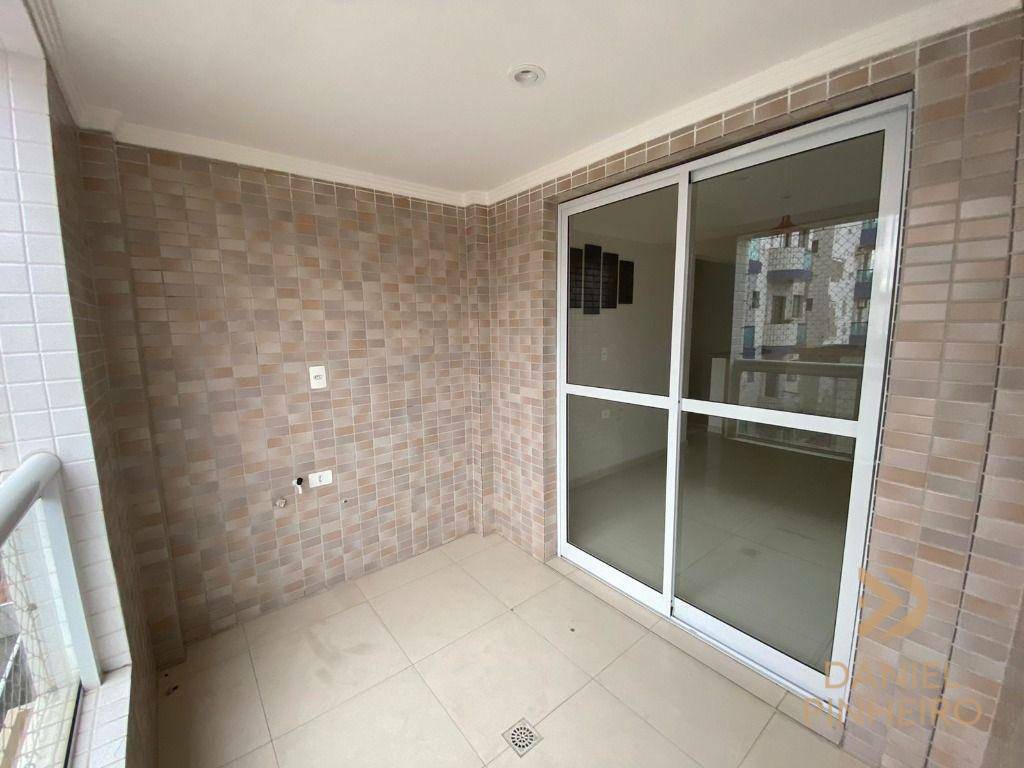 Apartamento à venda com 2 quartos, 67m² - Foto 4