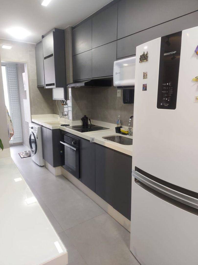 Apartamento à venda com 2 quartos, 63m² - Foto 17