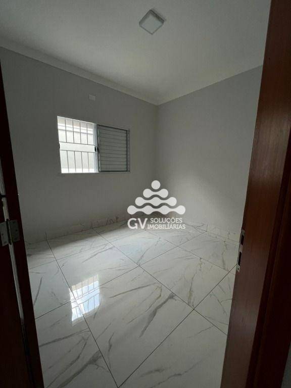 Casa à venda com 3 quartos, 120m² - Foto 4